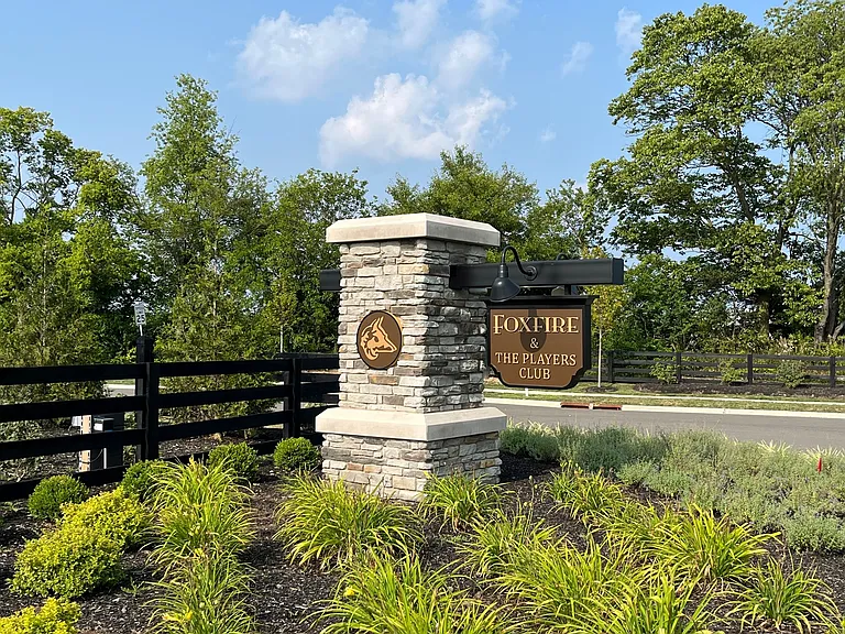 Foxfire & The Players Club entrance sign, Commercial Point, Ohio